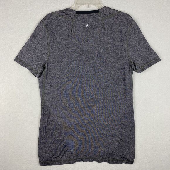 Lululemon Shirt Mens Medium Gray VNeck Pocket Casual Stretch Gym Workout Wicking - Picture 2 of 4